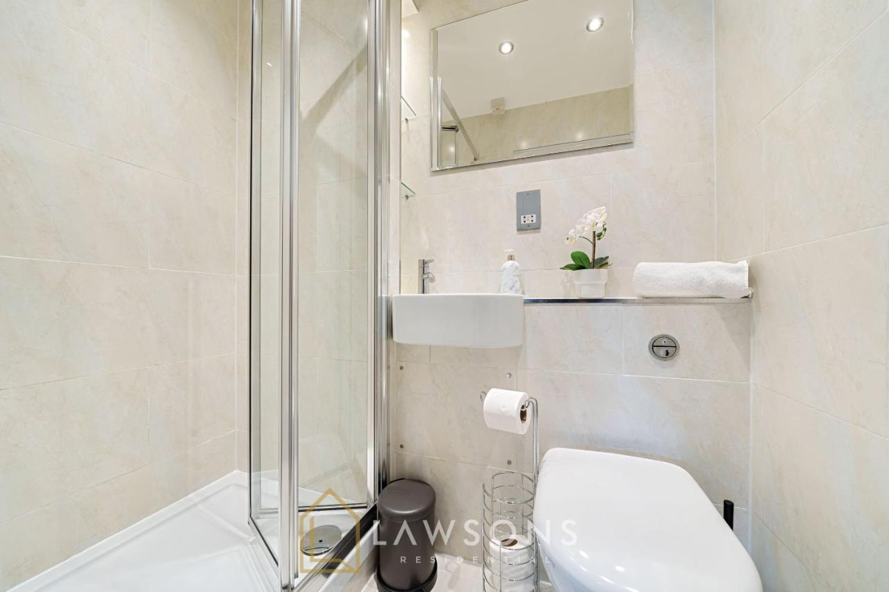 Stylish Living By Lawsons - 3 En Suites Windsor Eksteriør billede