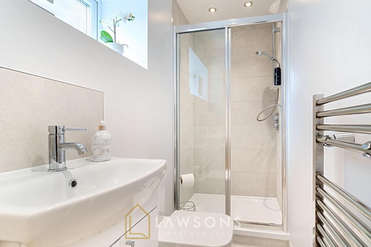 Stylish Living By Lawsons - 3 En Suites Windsor Eksteriør billede