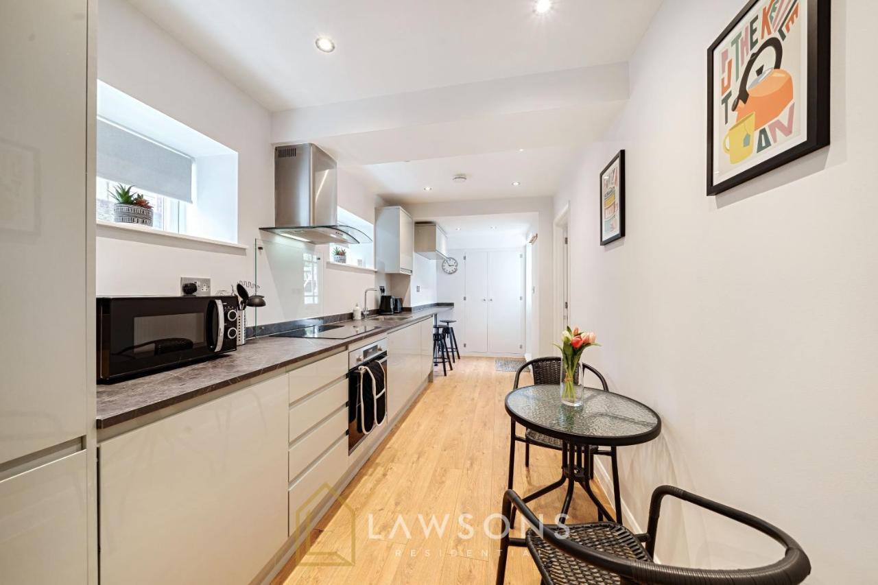 Stylish Living By Lawsons - 3 En Suites Windsor Eksteriør billede